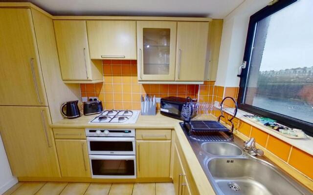 OrangeApartments Riverside Drive,5 Minutes from City Centre