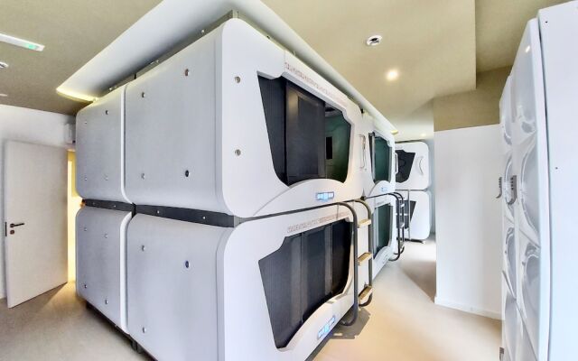 Atypicap Capsule Hostel