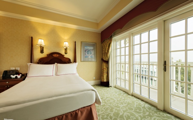 Hong Kong Disneyland Hotel