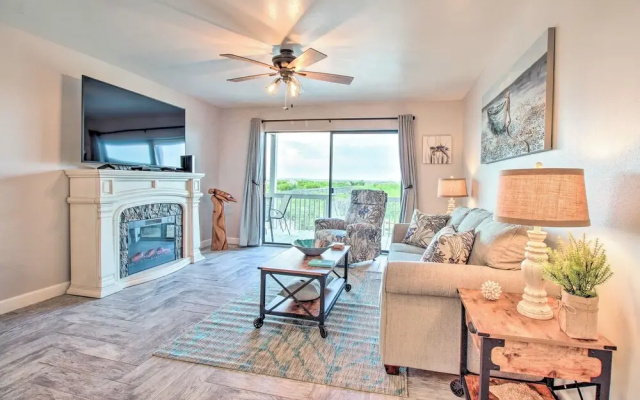 Oceanfront St Helena Island Condo w/ Beach Access!