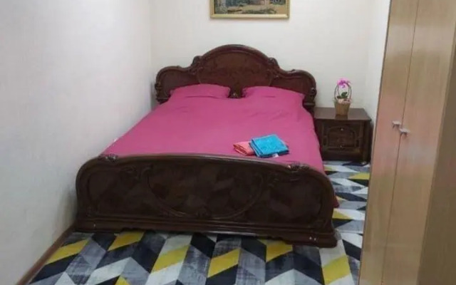 Апартаменты на проспекте Строителей 23