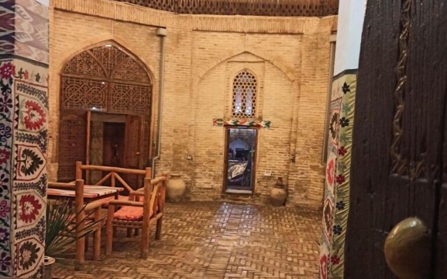 Mekhtar Ambar  Caravan sarai XIX