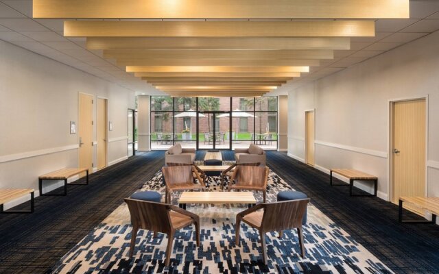 Delta Hotels by Marriott Minneapolis Northeast