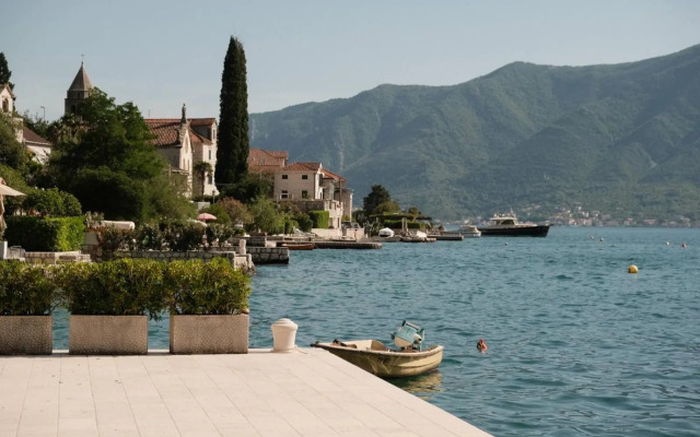 MARETA II - waterfront