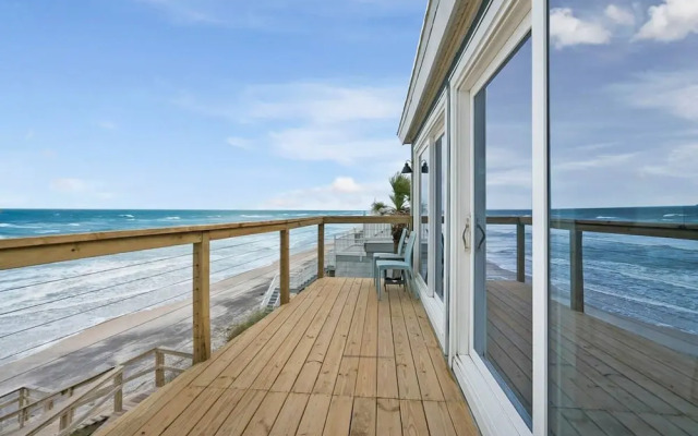 Oceanfront Blissful Sunrises Beach Gear BBQ