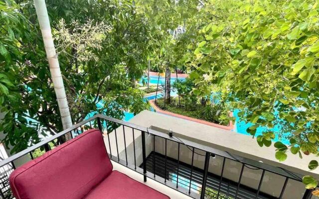 La habana 54 with large balcony and pool view!
