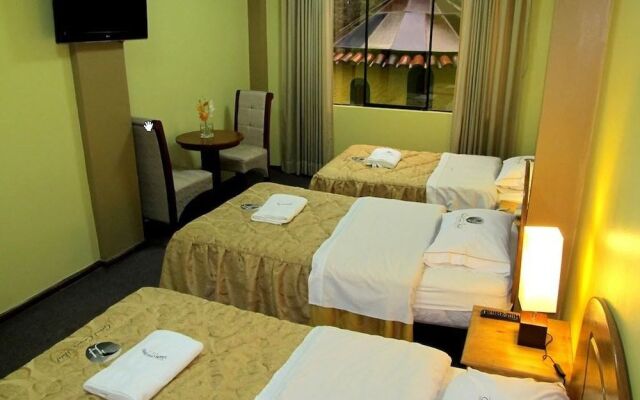 Hotel Grand Cesars