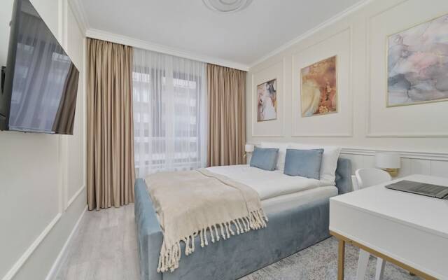 Floral Apartment Nyska by Renters