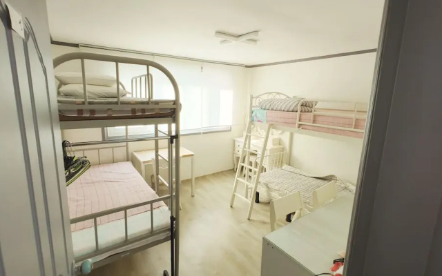 Seoul Holiday Guesthouse - Hostel