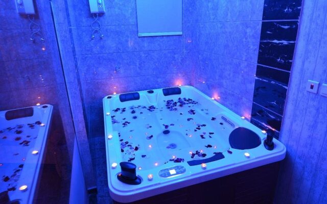 Arto Aparthotel