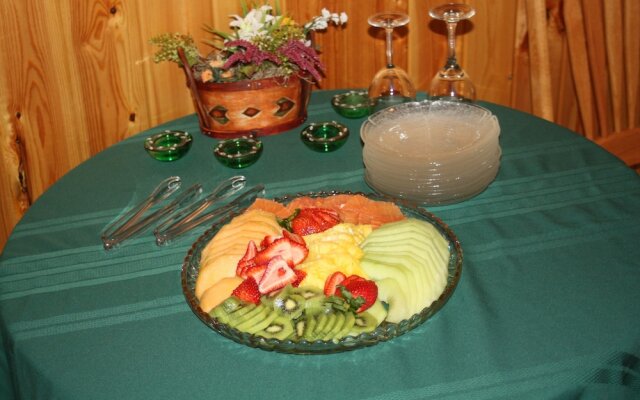 Minor Bay Lodge & Outposts