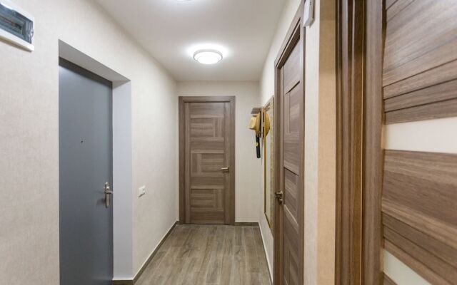 Falcon Apartments - Metro