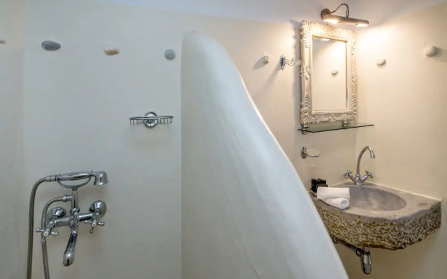 Onar Hotel and Suites
