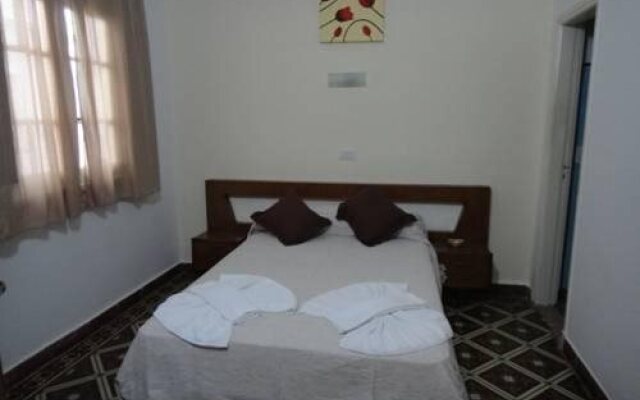 Hotel Satelite