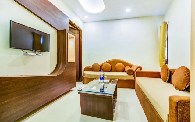 Fabhotel Nayyar Inn