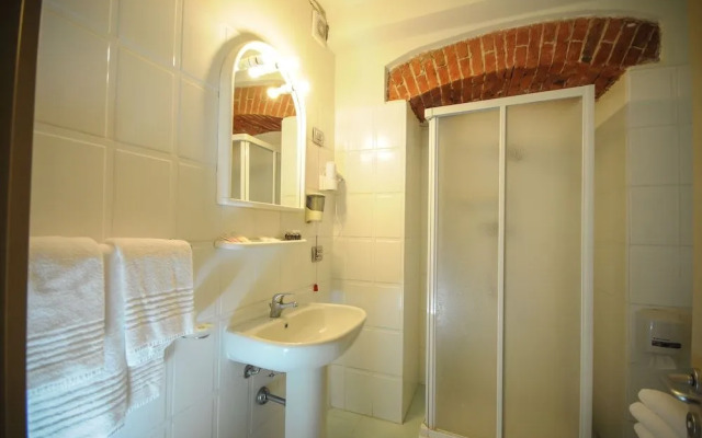 Tirreno Beachfront Apartments