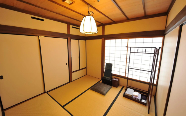 Hagi No Yado Tomoe