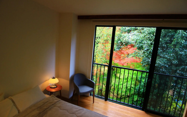 Bird Hostel