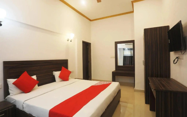 OYO 45552 Central Hotel