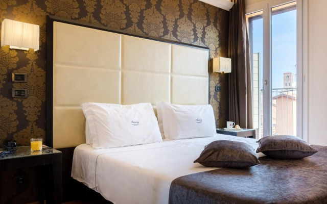 Touring Hotel