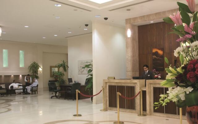 Movepinck & Residence Hajar Tower