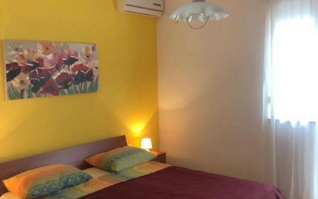 Domagoj - on the beach - A1 crveni(2+2)