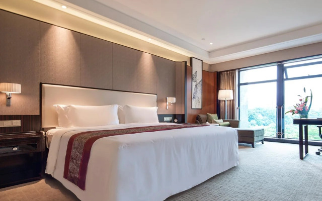 Howard Johnson by Wyndham Jinyi Hotel Chongqing
