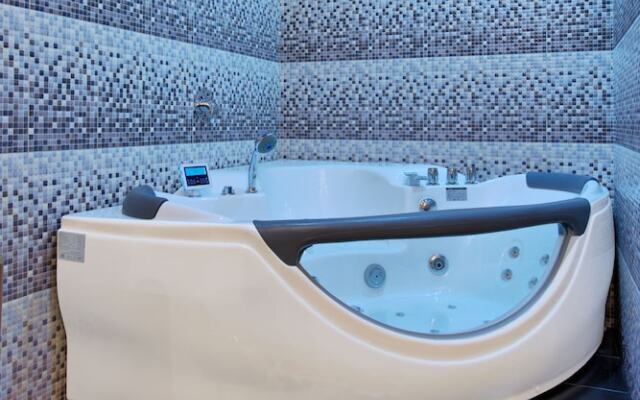 Алекс отель на Марата 22