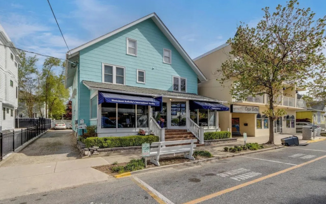 Baltimore Avenue 49 #2