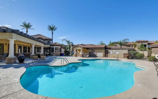 Pool Access, Private Patio & Grill: Mesa Condo!