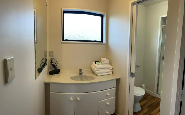 Rayland Epsom Motel