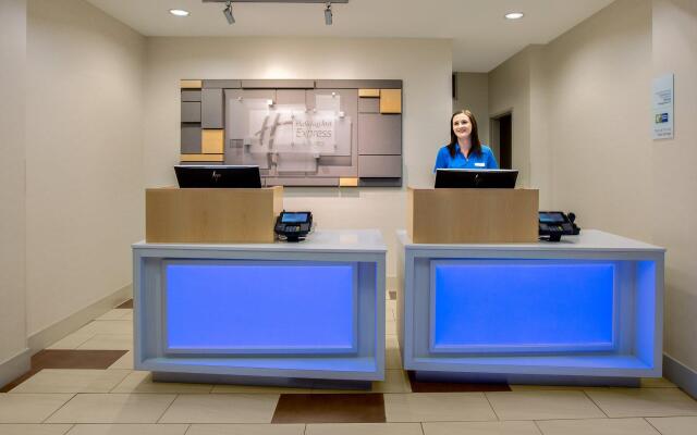 Holiday Inn Express & Suites Ontario by IHG