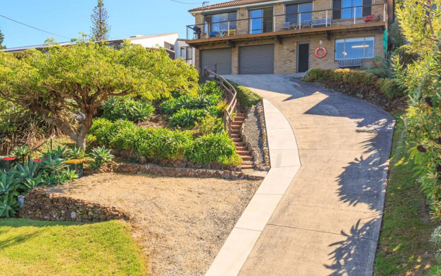 OSPREY Gerroa 4pm check out Sundays