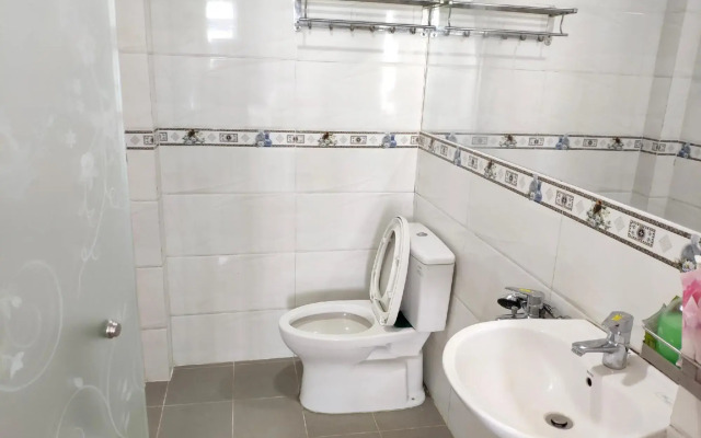 RedDoorz White 1 Hotel