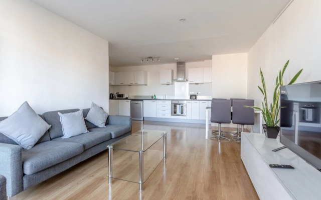 Spacious Modern 2 Bedroom Flat in West Hampstead