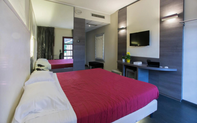 Break Hotel