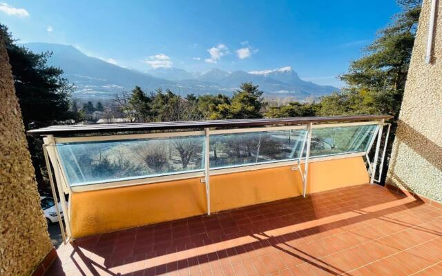 Appartement rénové à 200m de la plage + garage