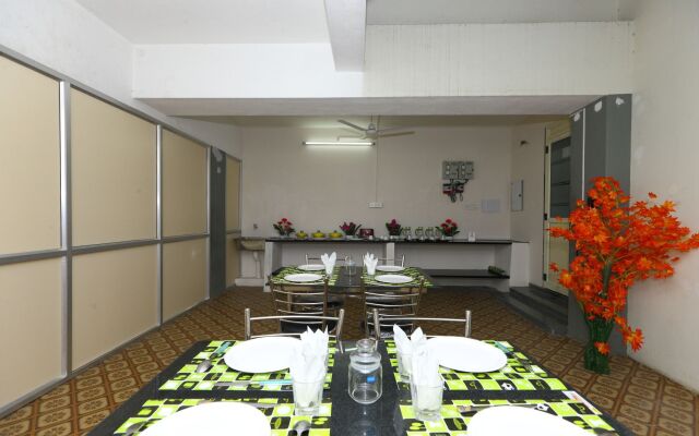 Olive Castles Inn by OYO Rooms