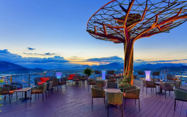 Regalia Gold Hotel