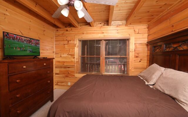 Mountain Sunrise - Five Bedroom Cabin