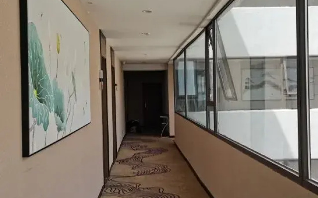 Lixian Impression Hotel
