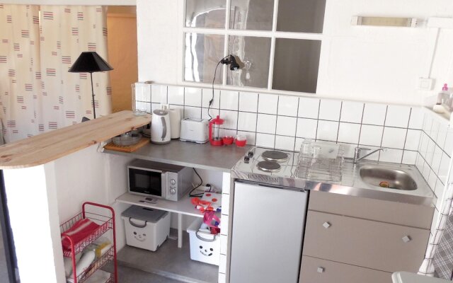 Studio in Villeneuve-lès-avignon, With Balcony