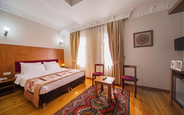Hippodrome Hotel