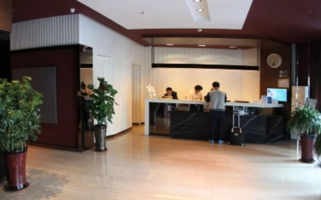 Jinjiang Inn Select Dalian Youhao Square