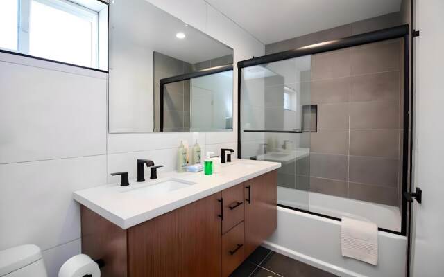 Los Angeles 3BR Villa Suites-FreeParking