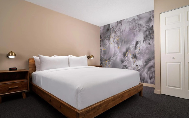 Huntingdon Hotel and Suites