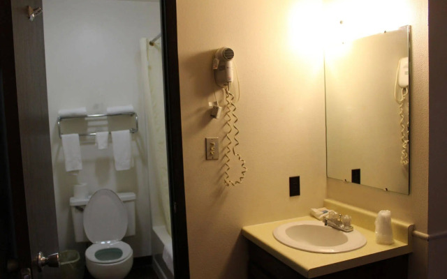 East Grand Inn