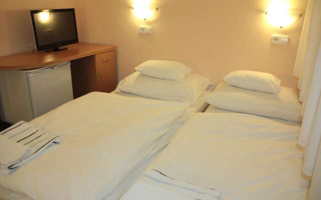Tisza Corner Hotel