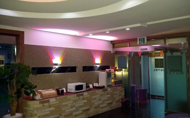 SKY Hotel