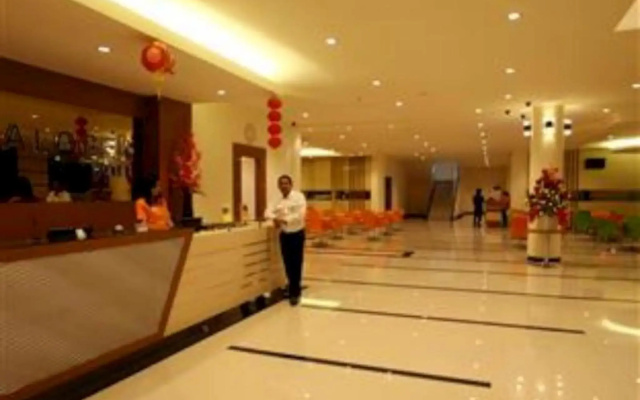 Halogen Hotel